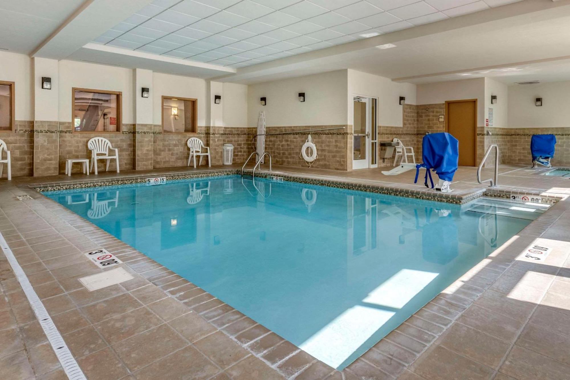Comfort Inn & Suites Dover Esterno foto