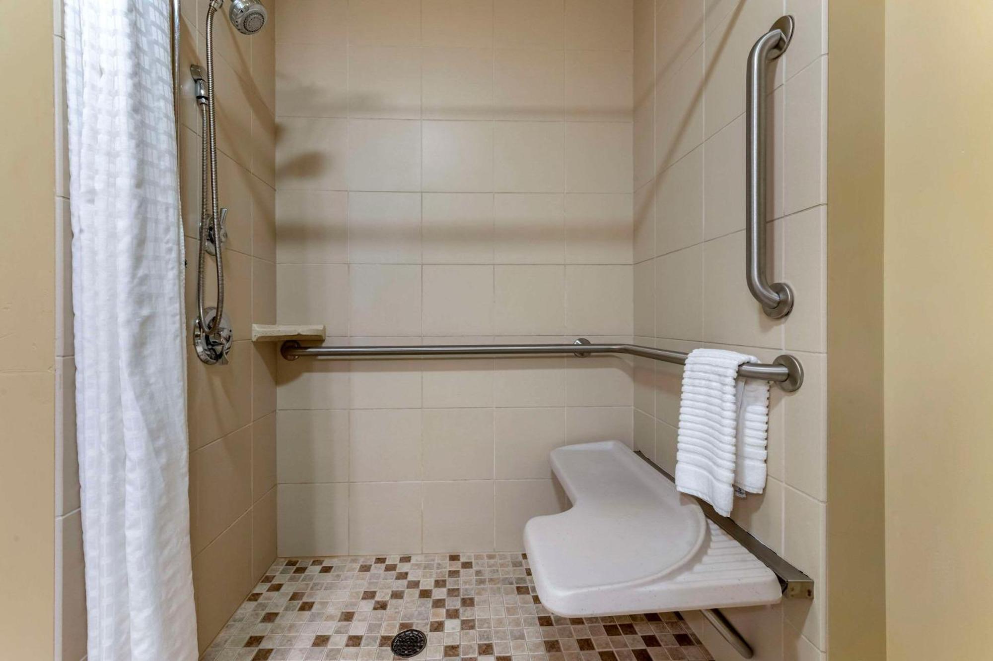 Comfort Inn & Suites Dover Esterno foto